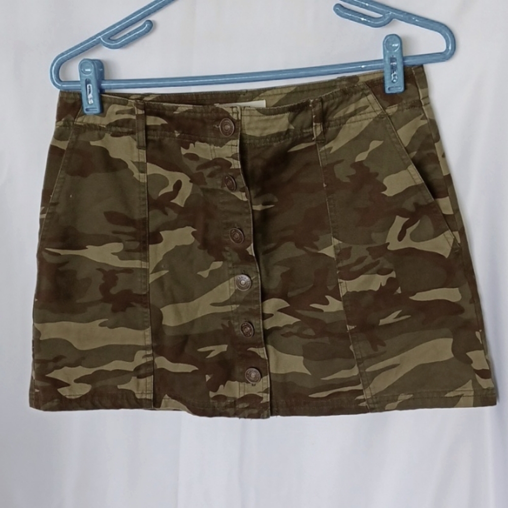 Forever21 Camo Skirt, full button front, 30" waist 15" long